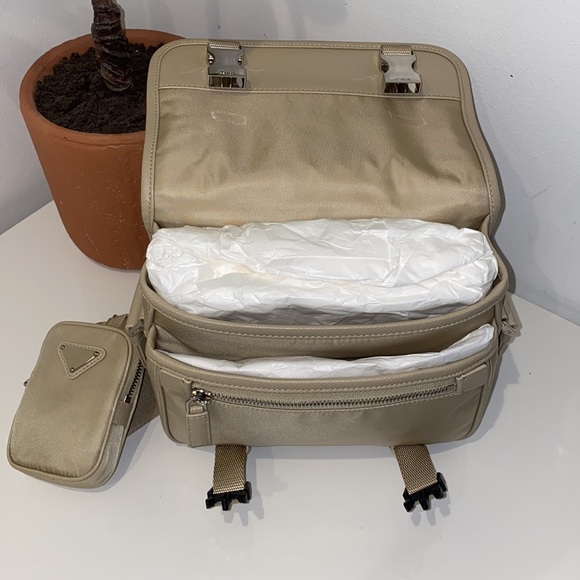 Prada Re-Nylon shoulder bag - Picture 12 of 12